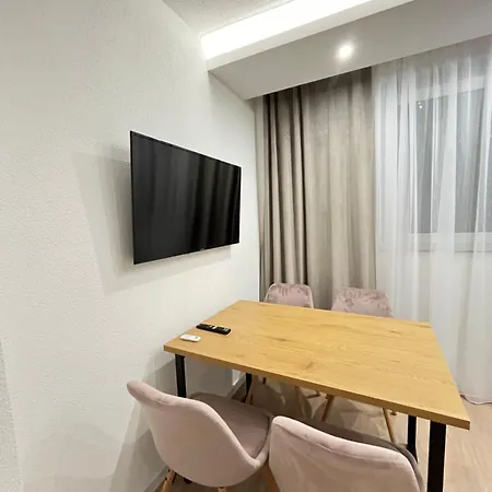 Apartman Kosuta Lux Mountain View 耶蒂斯特 外观 照片
