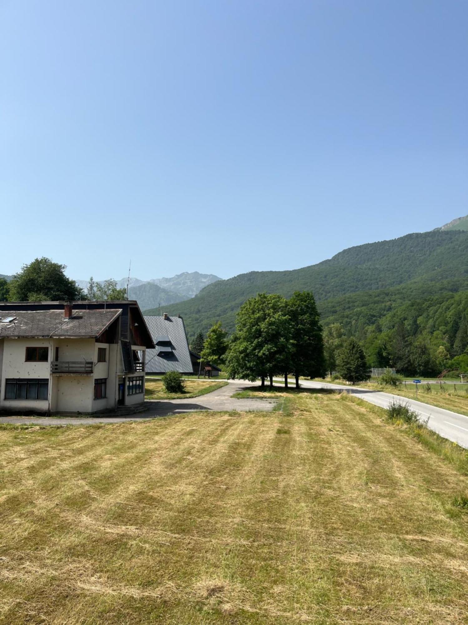 Kosuta Lux Mountain View Apartment Tjentiste